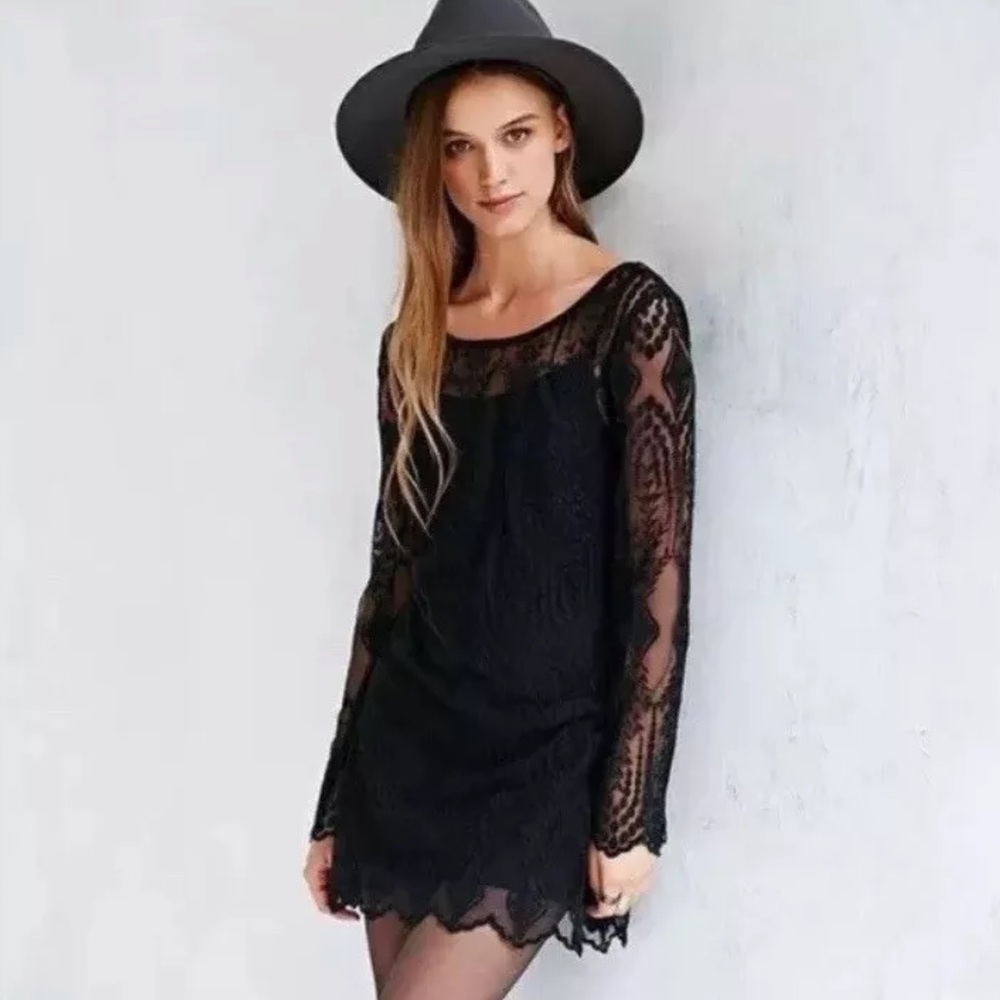 Ecote Urban Outfitters long sleeve lace dress XS